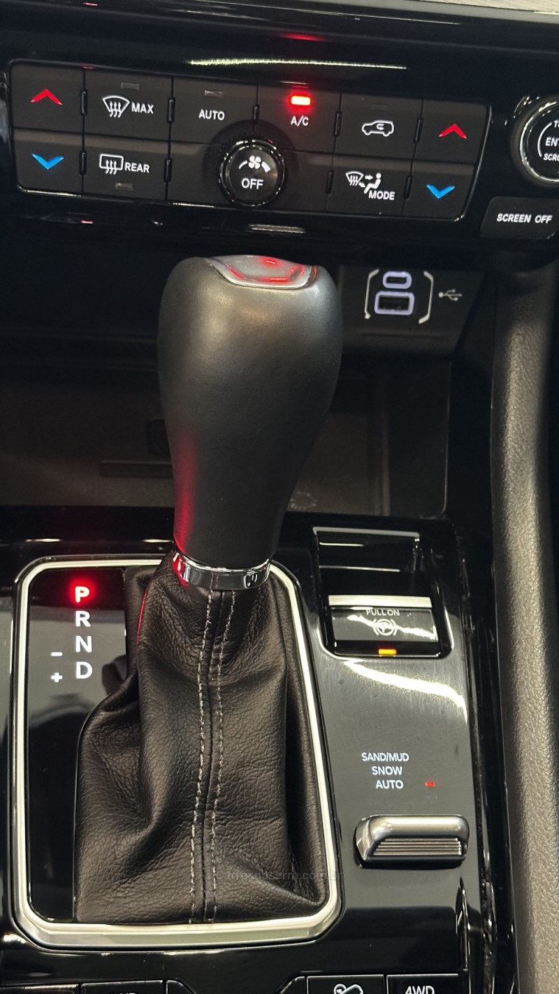 COMPASS 2.0 HURRICANE BLACKHAWK 4X4 TURBO GASOLINA 4P AUTOMÁTICO - 2025 - CAXIAS DO SUL