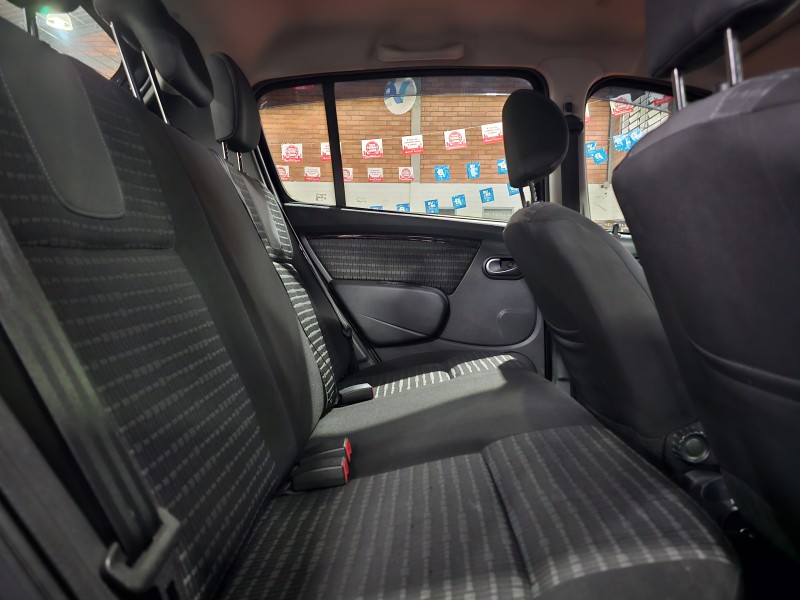 SANDERO 1.6 PRIVILÉGE 16V FLEX 4P AUTOMÁTICO - 2013 - CAXIAS DO SUL