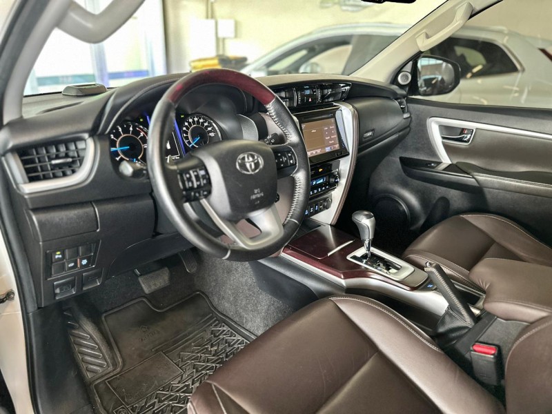 HILUX SW4 2.8 SRX 4X4 16V TURBO INTERCOOLER DIESEL 4P AUTOMÁTICO - 2017 - CAXIAS DO SUL