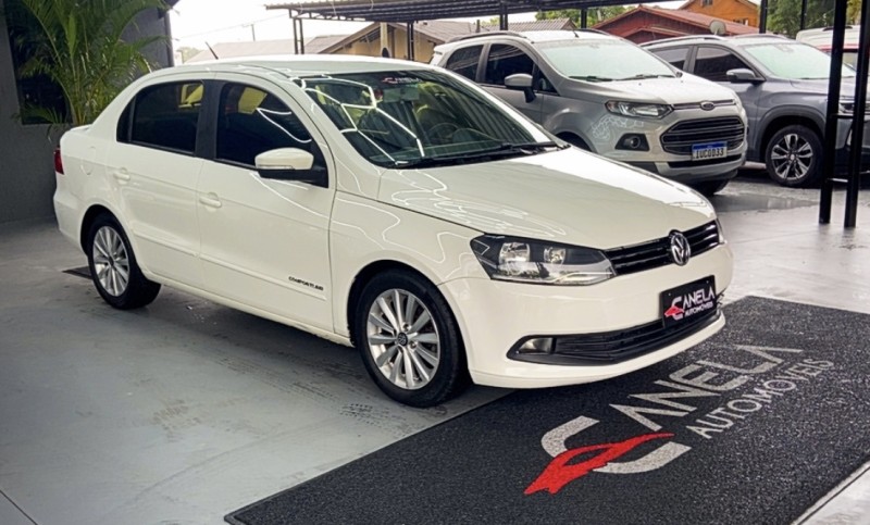 VOYAGE 1.0 MI COMFORTLINE 8V FLEX 4P MANUAL - 2015 - CANELA