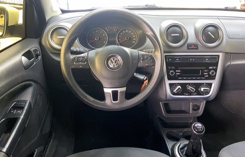 VOYAGE 1.0 MI COMFORTLINE 8V FLEX 4P MANUAL - 2015 - CANELA