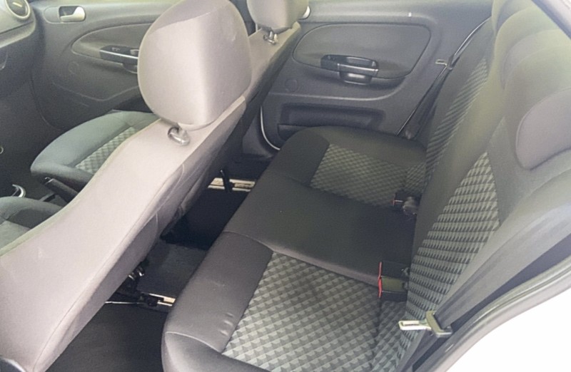 VOYAGE 1.0 MI COMFORTLINE 8V FLEX 4P MANUAL - 2015 - CANELA