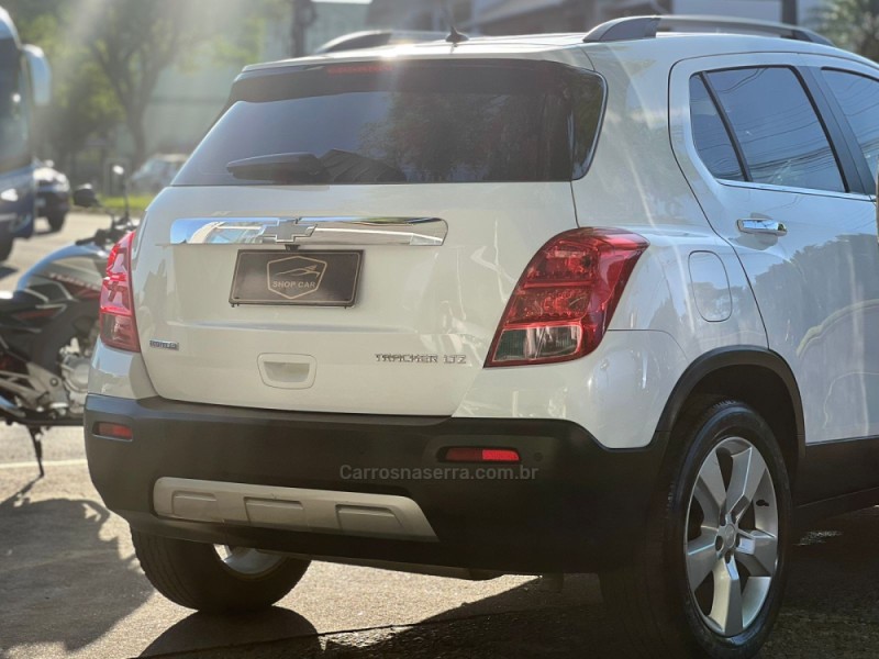 TRACKER 1.8 MPFI LTZ 4X2 16V FLEX 4P AUTOMÁTICO - 2014 - MONTENEGRO