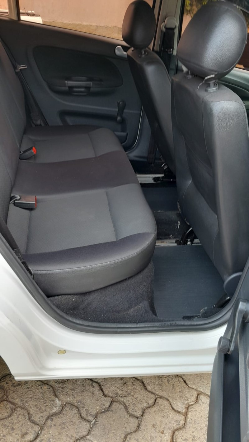 GOL 1.0 MI TRENDLINE 8V FLEX 4P MANUAL - 2017 - ESTRELA