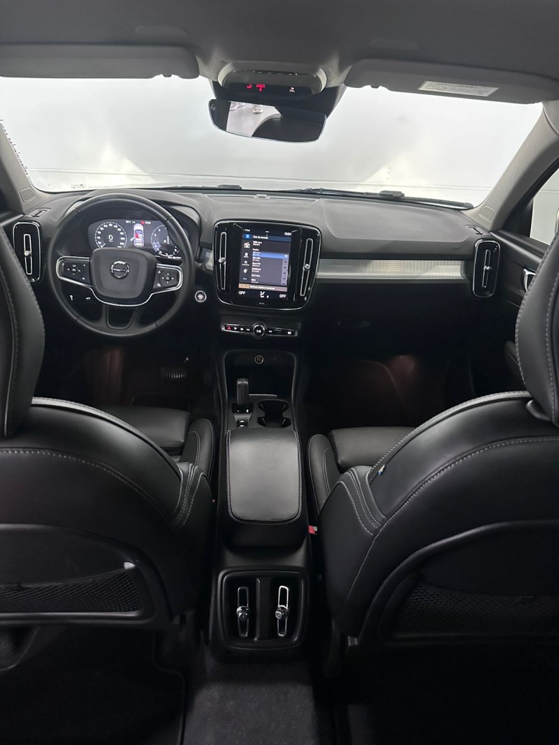 XC 40 2.0 T4 GASOLINA MOMENTUM 190CV FWD  - 2021 - FARROUPILHA