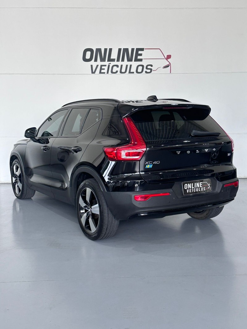 XC 40 2.0 T4 GASOLINA MOMENTUM 190CV FWD  - 2021 - FARROUPILHA