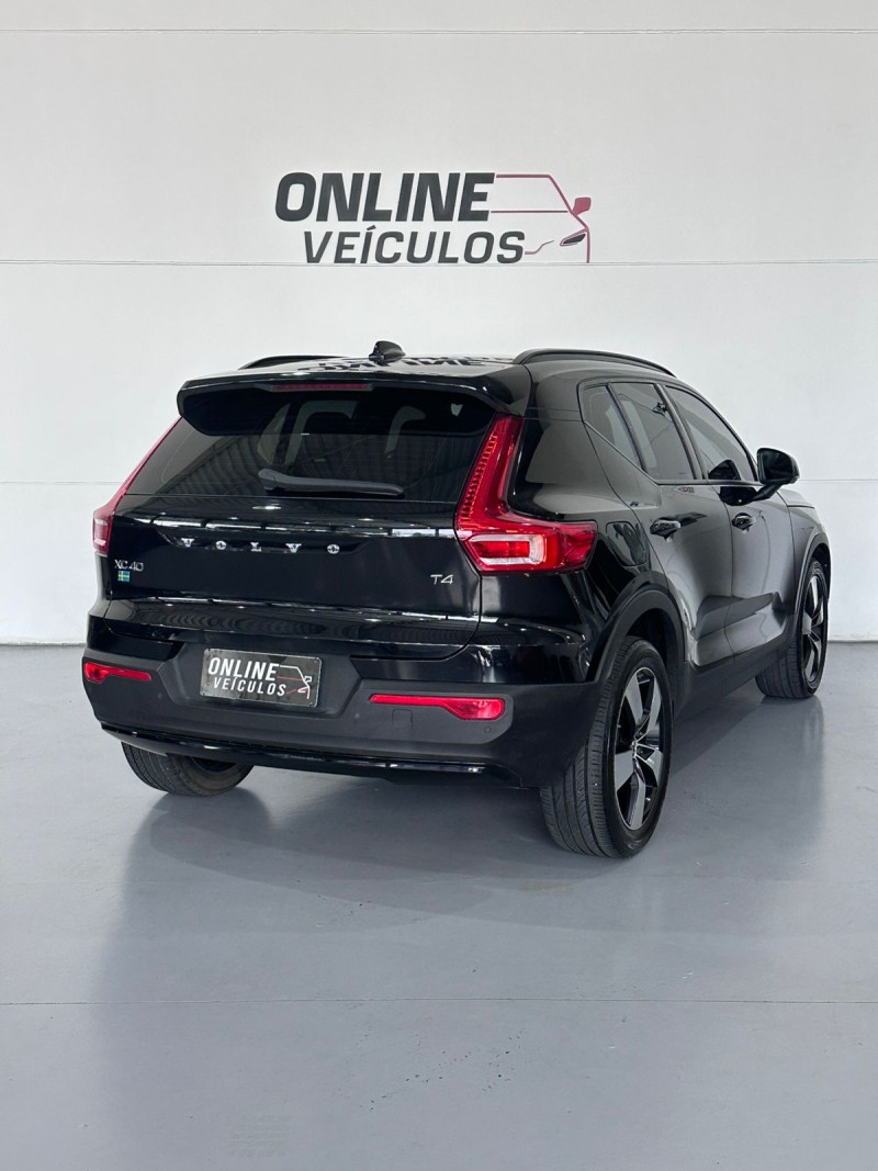 XC 40 2.0 T4 GASOLINA MOMENTUM 190CV FWD  - 2021 - FARROUPILHA