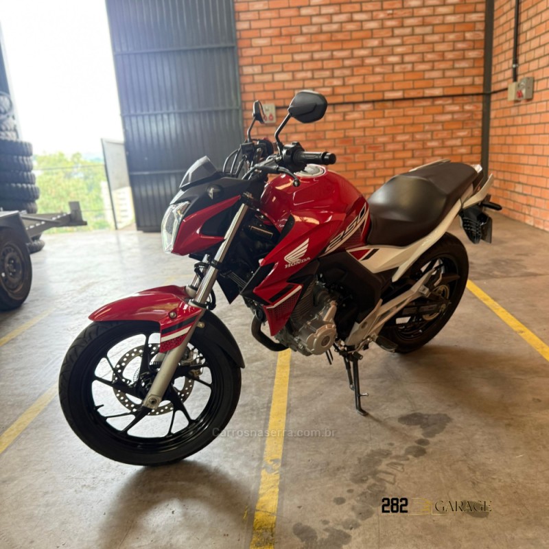cb 250f twister abs 2022 farroupilha