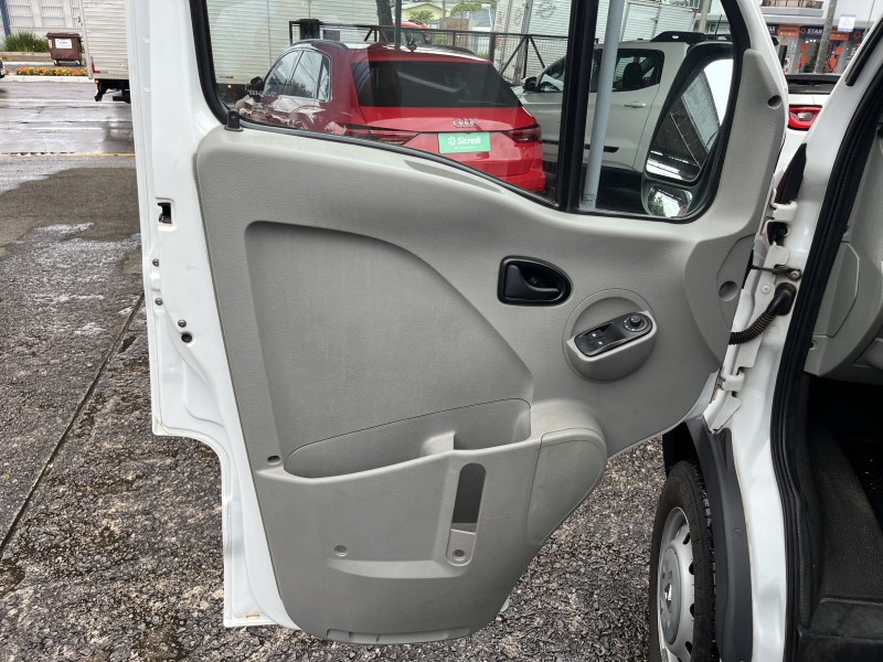 MASTER 2.5 TURBO DCI FURGÃO CURTO DIESEL 3P MANUAL - 2013 - GARIBALDI