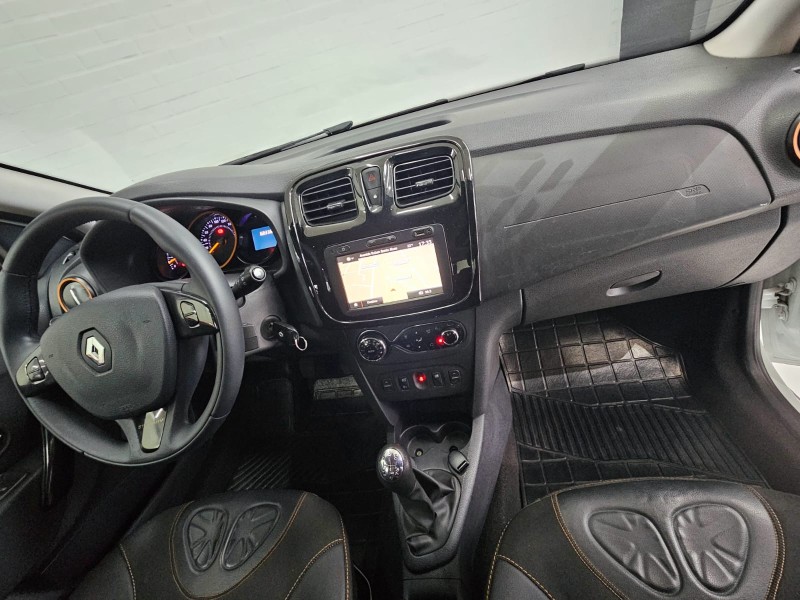 SANDERO 1.6 STEPWAY 8V FLEX 4P MANUAL - 2015 - CAXIAS DO SUL