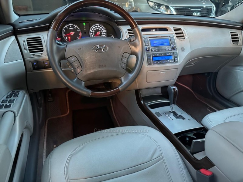 AZERA 3.0 MPFI GLS V6 24V GASOLINA 4P AUTOMÁTICO - 2009 - CAMPO BOM