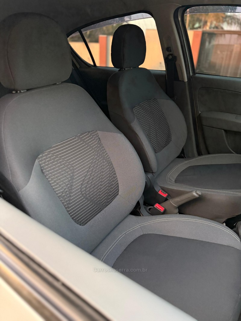 PALIO 1.0 MPI ATTRACTIVE 8V FLEX 4P MANUAL - 2014 - VENâNCIO AIRES