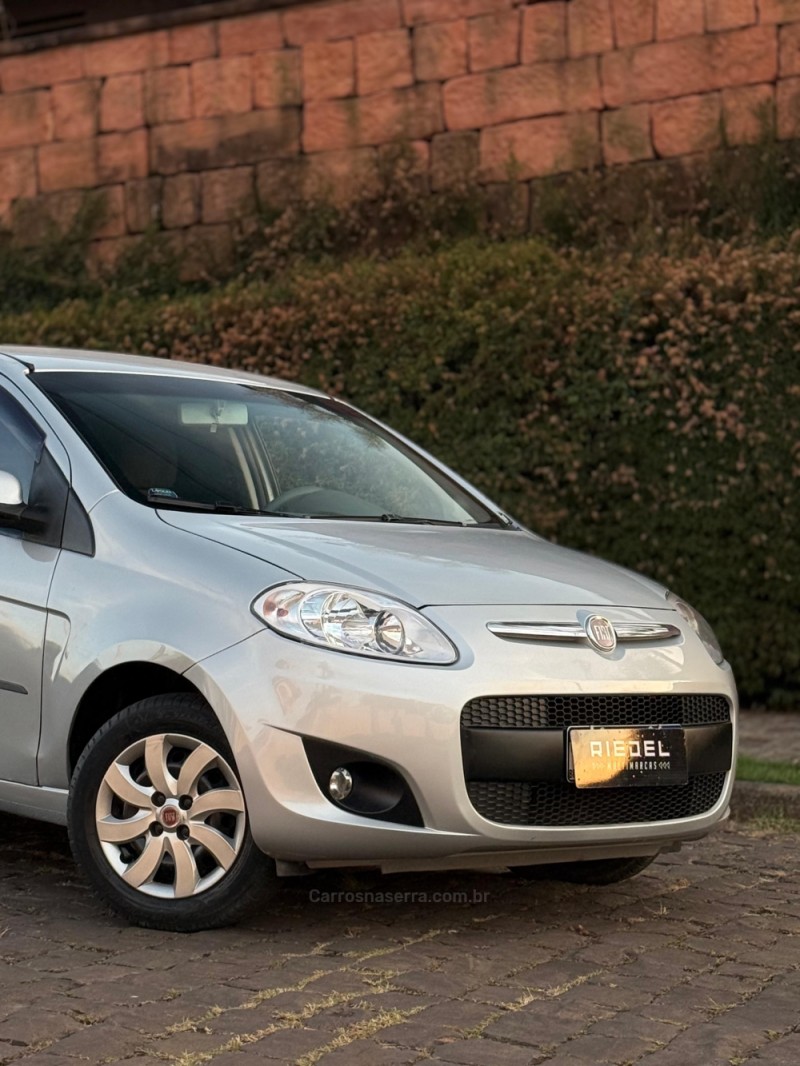 PALIO 1.0 MPI ATTRACTIVE 8V FLEX 4P MANUAL - 2014 - VENâNCIO AIRES