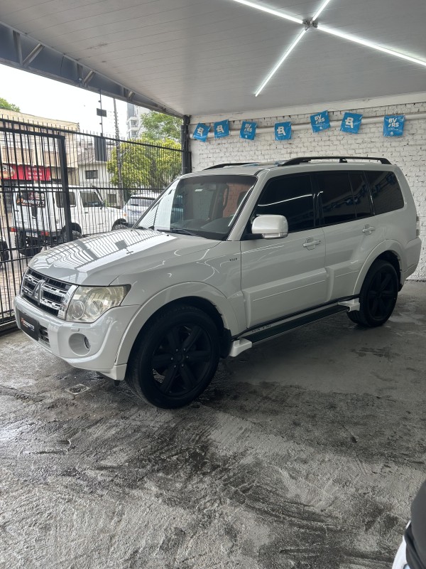 PAJERO FULL 3.2 HPE 4X4 16V TURBO INTERCOOLER DIESEL 4P AUTOMÁTICO - 2013 - CAXIAS DO SUL
