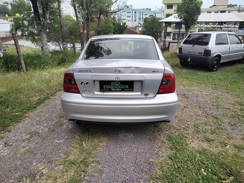 VECTRA 2.2 MPFI CHALLENGE 16V GASOLINA 4P MANUAL - 2002 - CAXIAS DO SUL