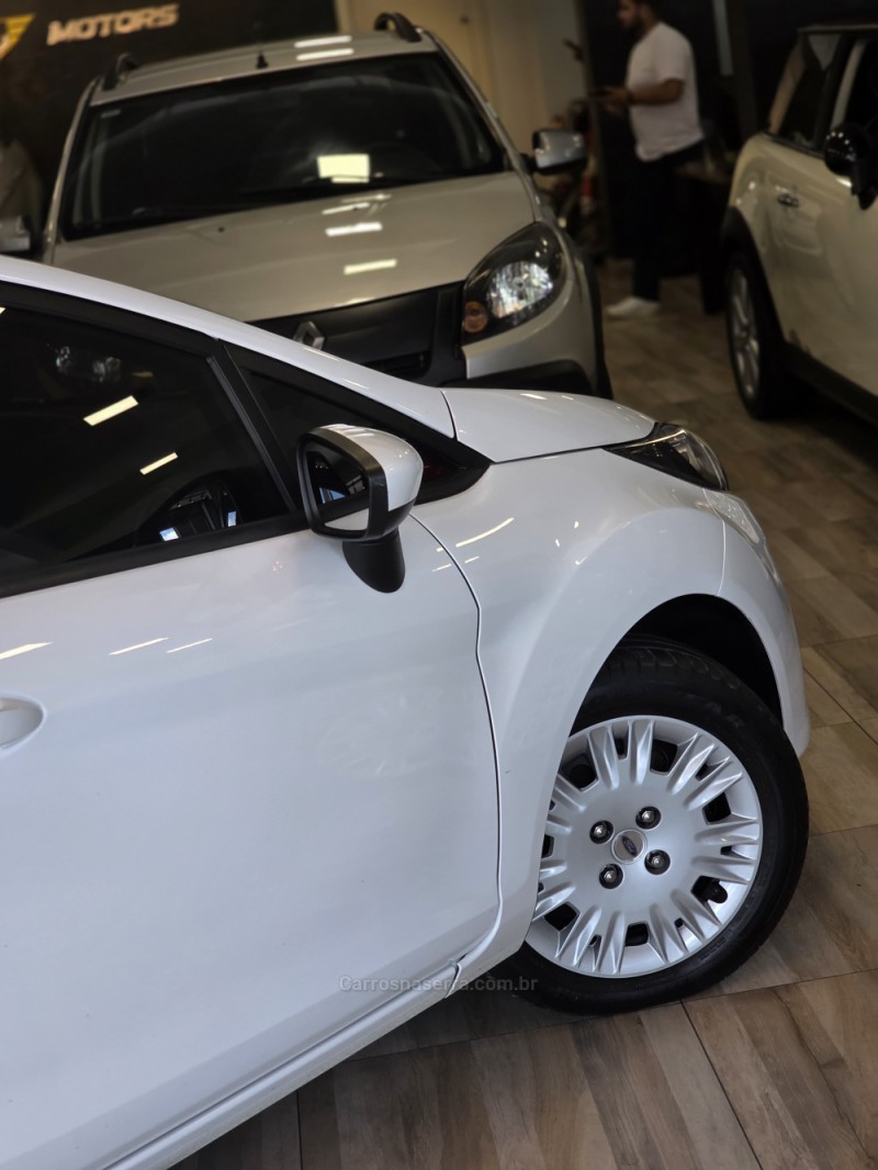 FIESTA 1.6 SE HATCH 16V FLEX 4P AUTOMÁTICO - 2018 - CAXIAS DO SUL