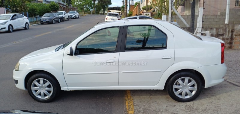 LOGAN 1.6 EXPRESSION 8V FLEX 4P MANUAL - 2013 - FARROUPILHA