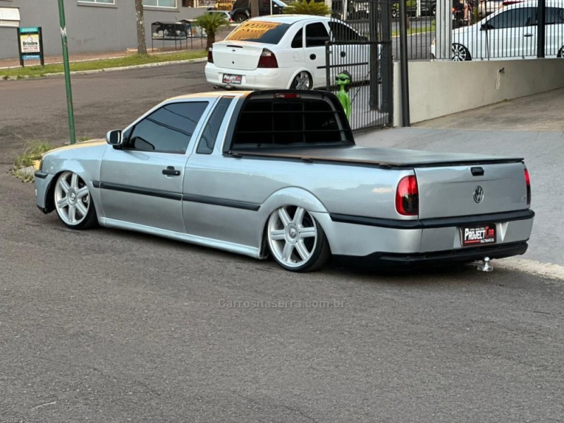 SAVEIRO 1.6 MI CS 8V GASOLINA 2P MANUAL G.III - 2002 - NOVO HAMBURGO