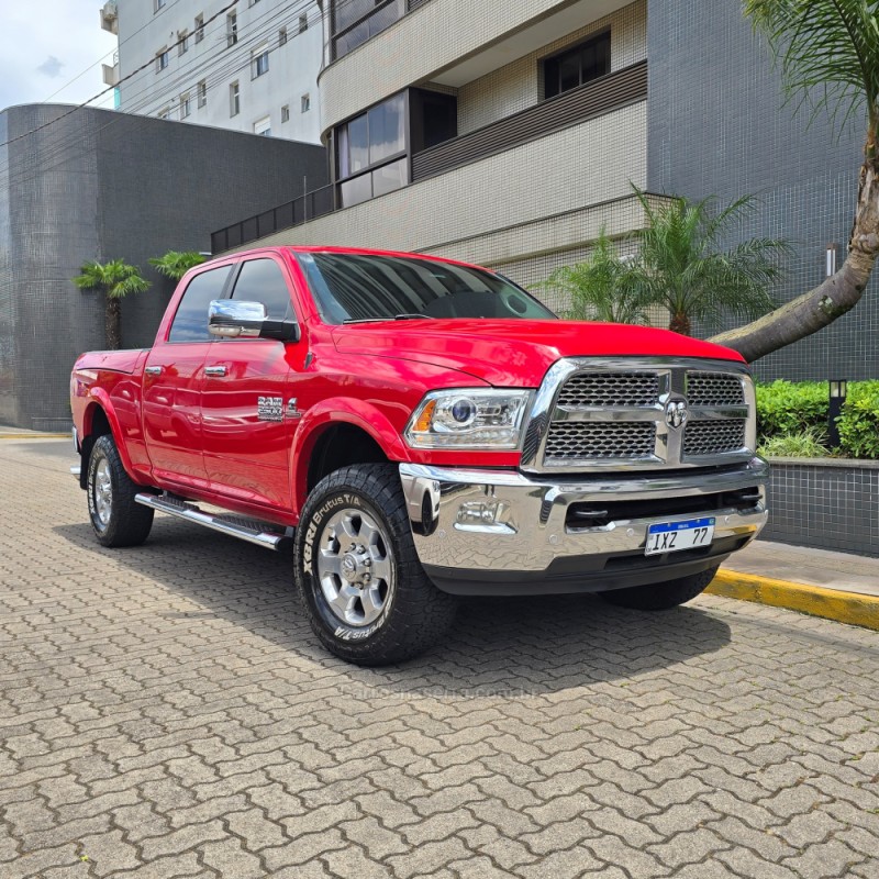 2500 laramie 6.7 cd 4x4 tdi diesel 4p automatica 2017 bento goncalves