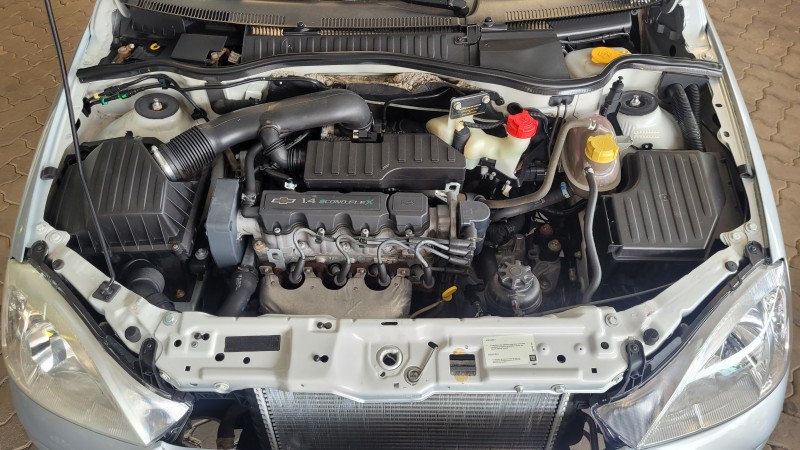 CORSA 1.4 MPFI PREMIUM 8V FLEX 4P MANUAL - 2010 - GARIBALDI