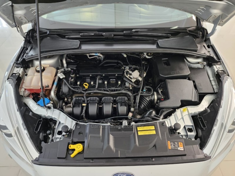 FOCUS 2.0 TITANIUM PLUS FASTBACK 16V FLEX 4P AUTOMÁTICO - 2017 - CAXIAS DO SUL