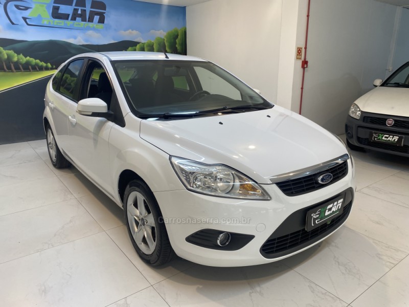 FOCUS 1.6 GLX 16V FLEX 4P MANUAL - 2013 - BENTO GONçALVES