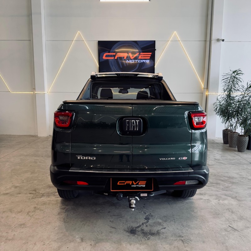 TORO 2.0 16V TURBO DIESEL VOLCANO AT9 4X4 AUTOMÁTICO - 2017 - CAXIAS DO SUL