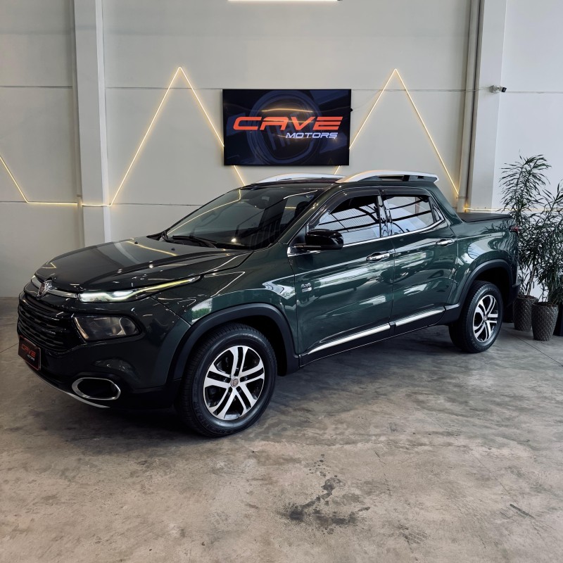 TORO 2.0 16V TURBO DIESEL VOLCANO AT9 4X4 AUTOMÁTICO - 2017 - CAXIAS DO SUL