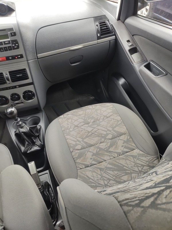 IDEA 1.8 MPI ADVENTURE LOCKER 8V FLEX 4P MANUAL - 2009 - VALE REAL