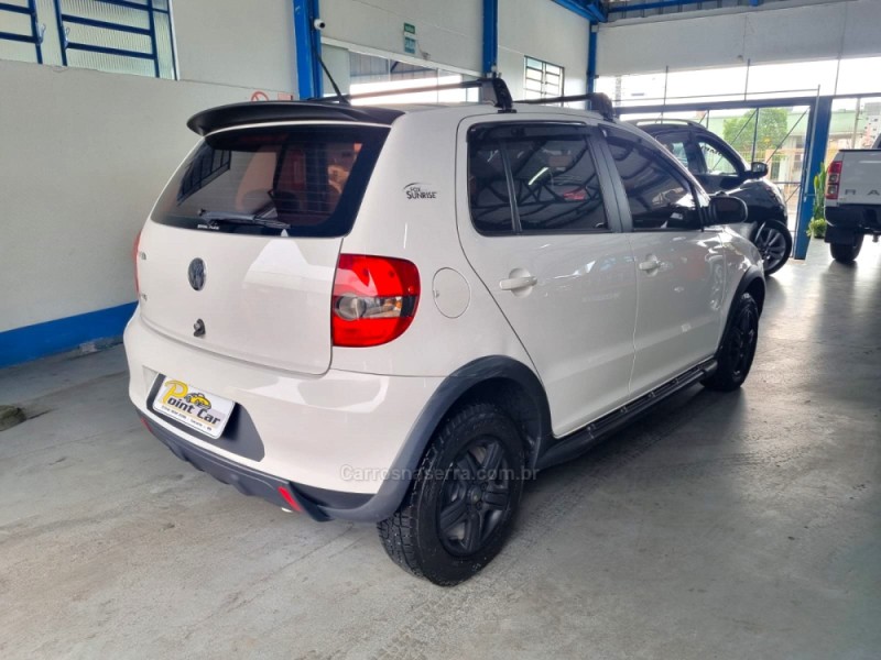 FOX 1.0 MI SUNRISE 8V FLEX 4P MANUAL - 2010 - VACARIA