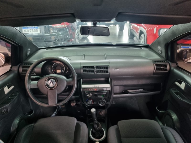 FOX 1.0 MI SUNRISE 8V FLEX 4P MANUAL - 2010 - VACARIA