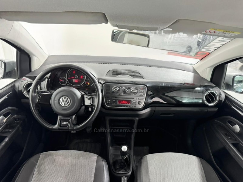UP 1.0 MPI RUN UP 12V FLEX 4P MANUAL - 2015 - ESTâNCIA VELHA