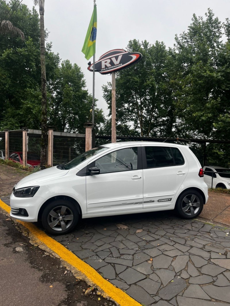 FOX 1.6 CONNECT 8V FLEX 4P MANUAL - 2019 - CARLOS BARBOSA