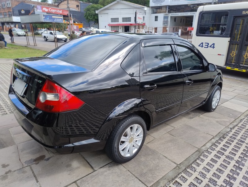 FIESTA 1.0 MPI SEDAN 8V FLEX 4P MANUAL - 2008 - CAXIAS DO SUL