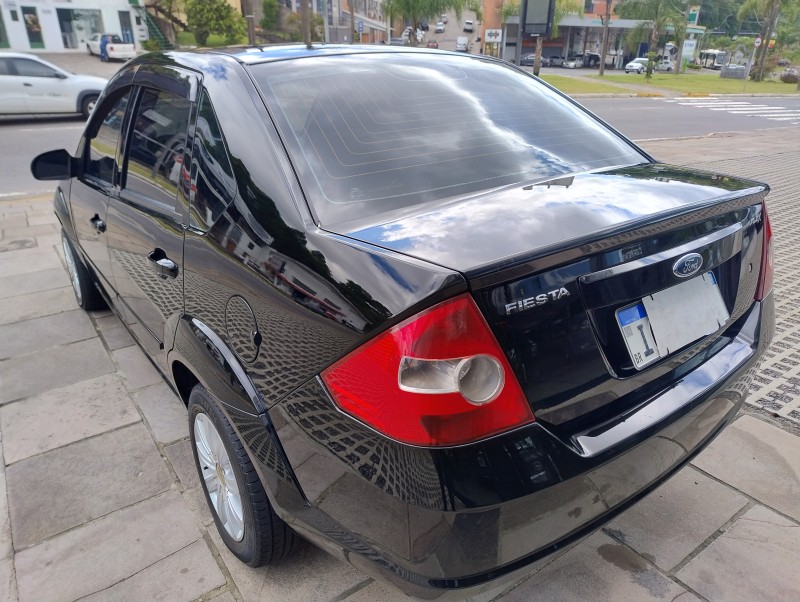 FIESTA 1.0 MPI SEDAN 8V FLEX 4P MANUAL - 2008 - CAXIAS DO SUL