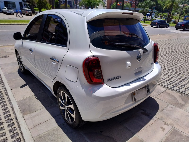 MARCH 1.6 SL 16V FLEX 4P MANUAL - 2015 - CAXIAS DO SUL