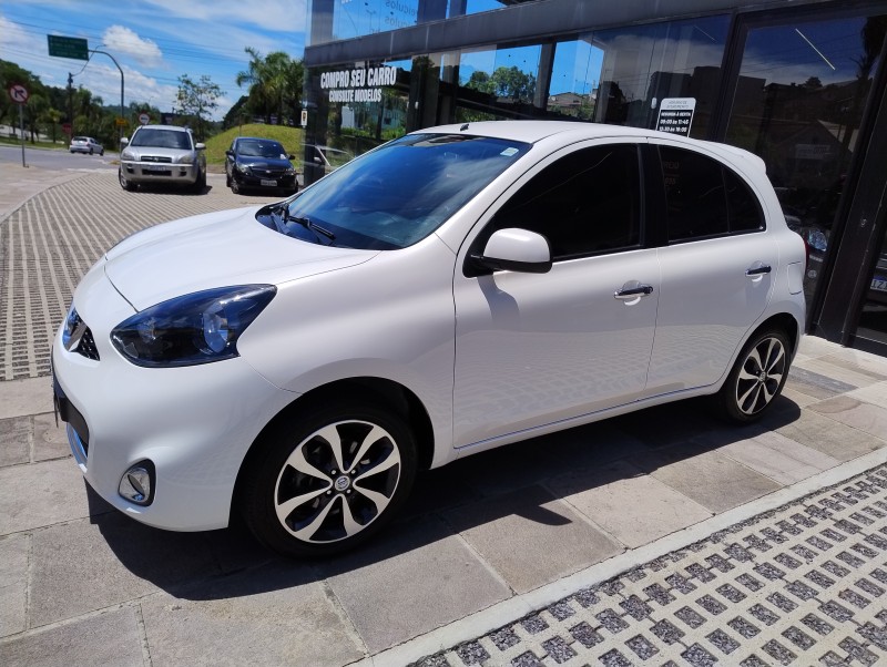 march 1.6 sl 16v flex 4p manual 2015 caxias do sul