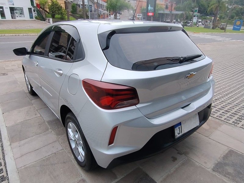 ONIX 1.0 LT 12V FLEX 4P MANUAL - 2020 - CAXIAS DO SUL