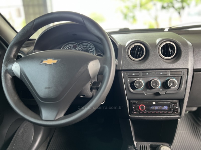 CELTA 1.0 MPFI LT 8V FLEX 4P MANUAL - 2015 - BOM PRINCíPIO