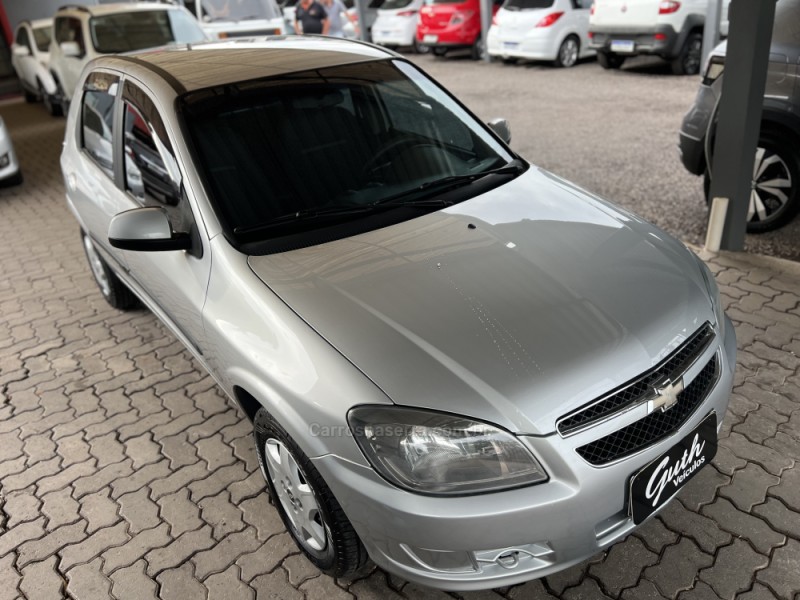 CELTA 1.0 MPFI LT 8V FLEX 4P MANUAL - 2015 - BOM PRINCíPIO