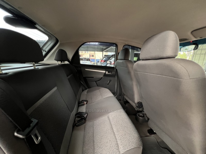 CELTA 1.0 MPFI LT 8V FLEX 4P MANUAL - 2015 - BOM PRINCíPIO