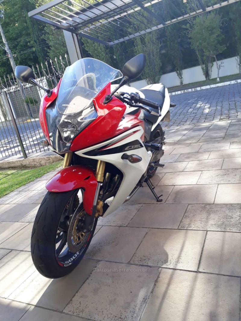 CB 600F  - 2013 - FARROUPILHA