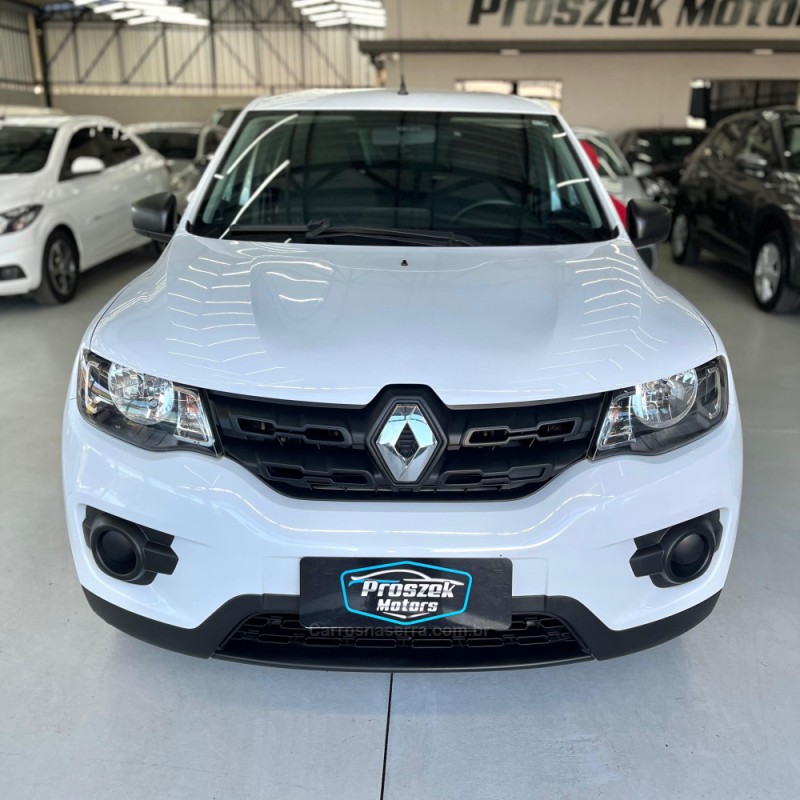KWID 1.0 12V SCE FLEX ZEN MANUAL - 2019 - CANOAS