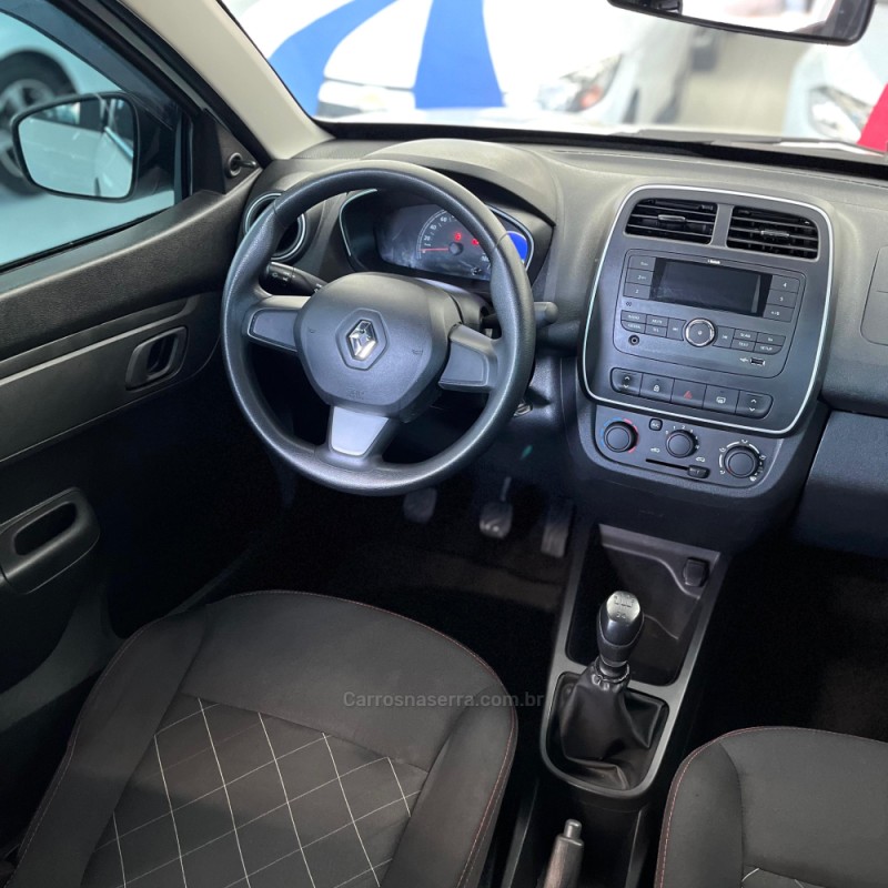 KWID 1.0 12V SCE FLEX ZEN MANUAL - 2019 - CANOAS