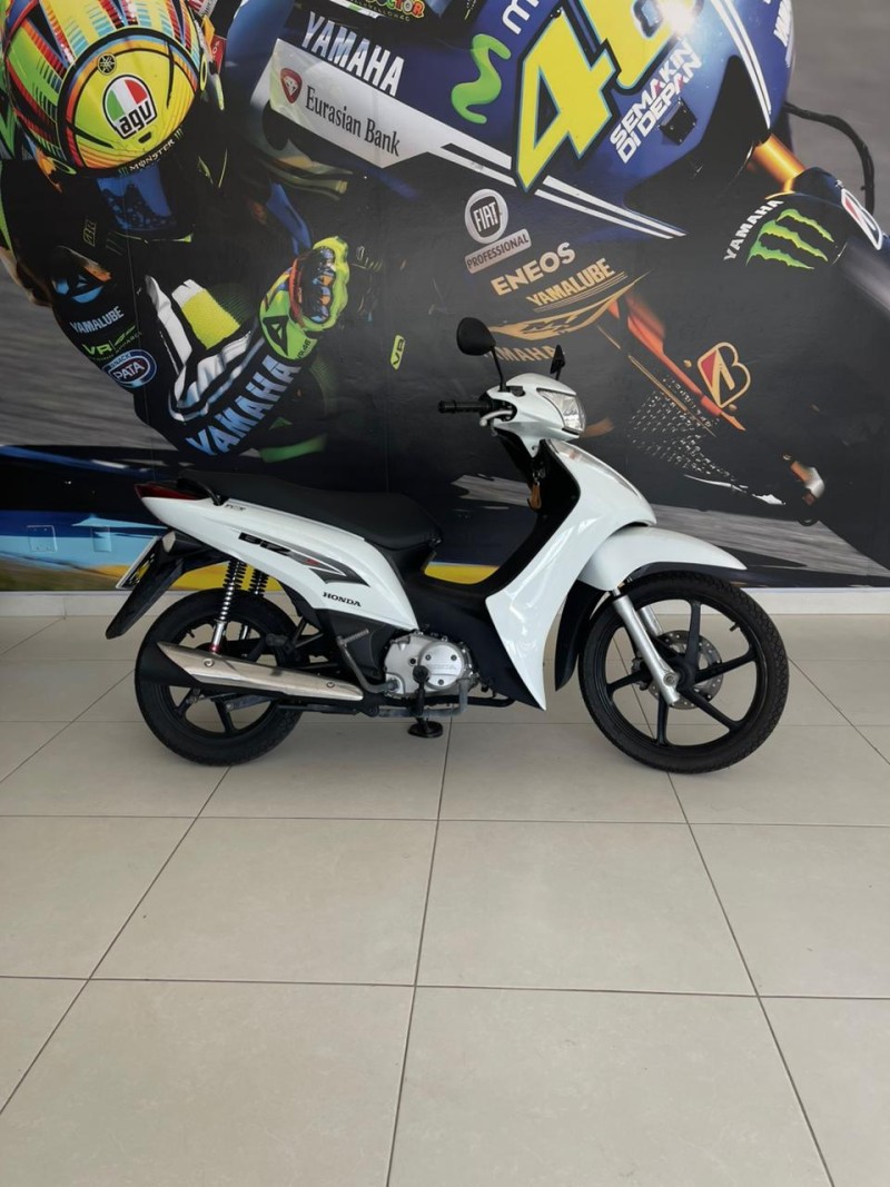 HONDA - BIZ 125 - 2013/2013 - Branca - R$ 11.900,00