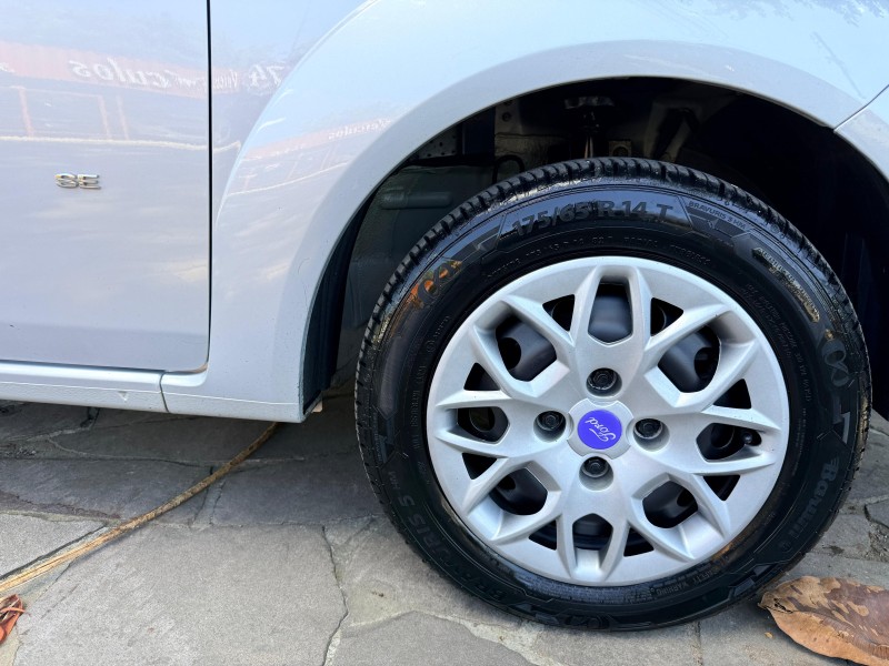 FIESTA 1.6 ROCAM SE 8V FLEX 4P MANUAL - 2014 - TRêS COROAS