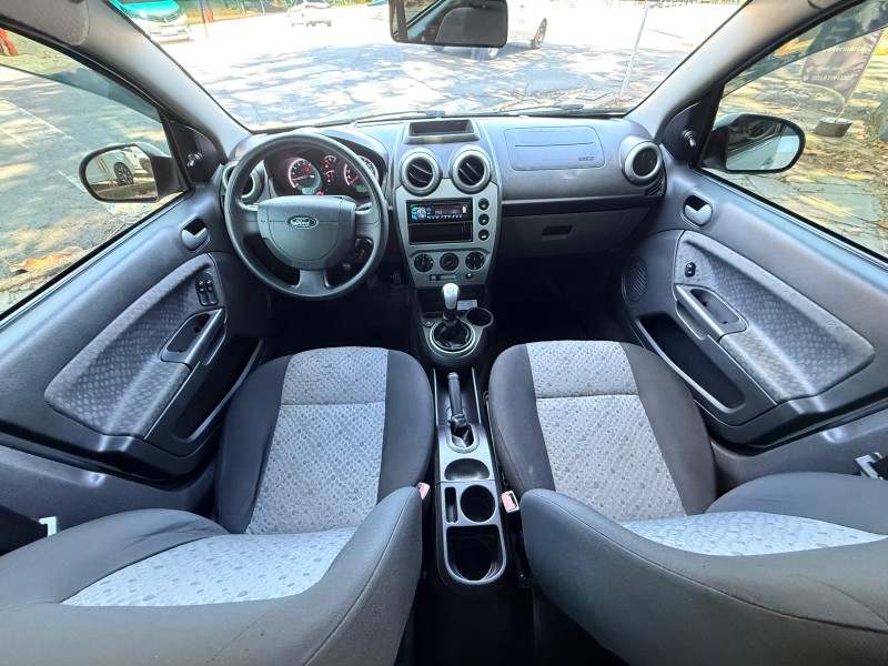 FIESTA 1.6 ROCAM SE 8V FLEX 4P MANUAL - 2014 - TRêS COROAS