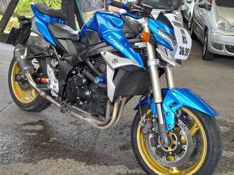 GSR 750 - 2015 - FARROUPILHA