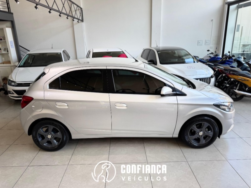 ONIX 1.4 MPFI LT 8V FLEX 4P MANUAL - 2019 - BENTO GONçALVES