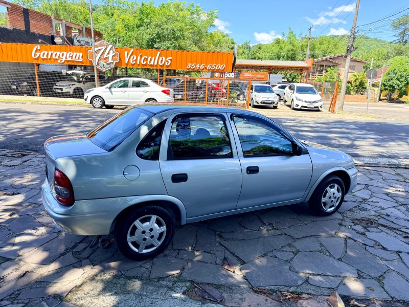 CLASSIC 1.0 MPFI LIFE 8V GASOLINA 4P MANUAL - 2006 - TRêS COROAS